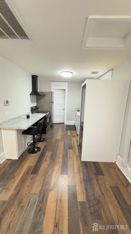 55 suydam Street 2, New Brunswick, NJ 08901