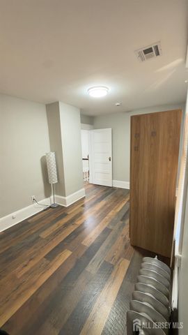 55 suydam Street 2, New Brunswick, NJ 08901