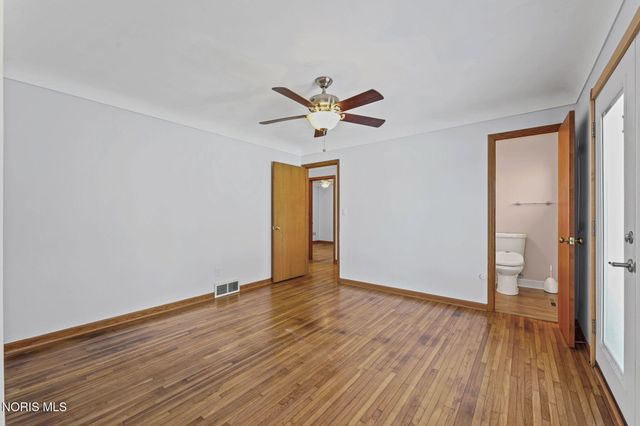 1421 Conneaut Avenue, Bowling Green, OH 43402