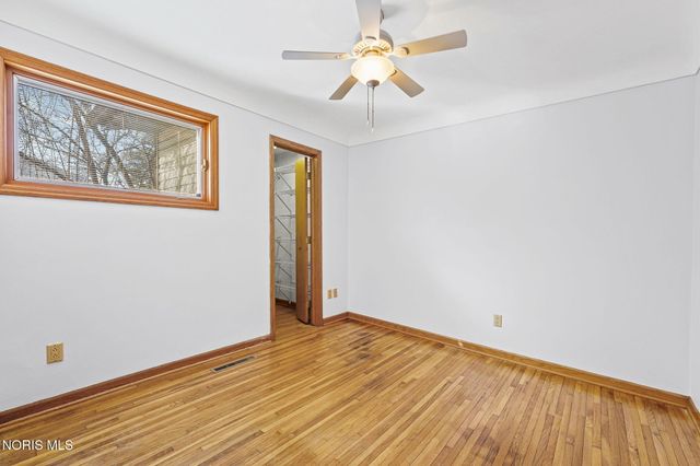 1421 Conneaut Avenue, Bowling Green, OH 43402