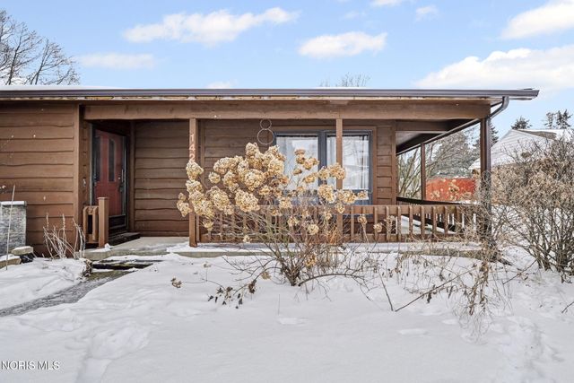 1421 Conneaut Avenue, Bowling Green, OH 43402