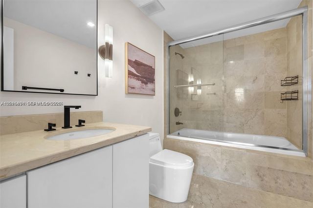 3400 SW 27th Ave 1105, Miami, FL 33133