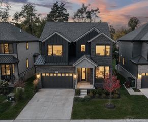 54815 Camden Court, Shelby Twp, MI 48316