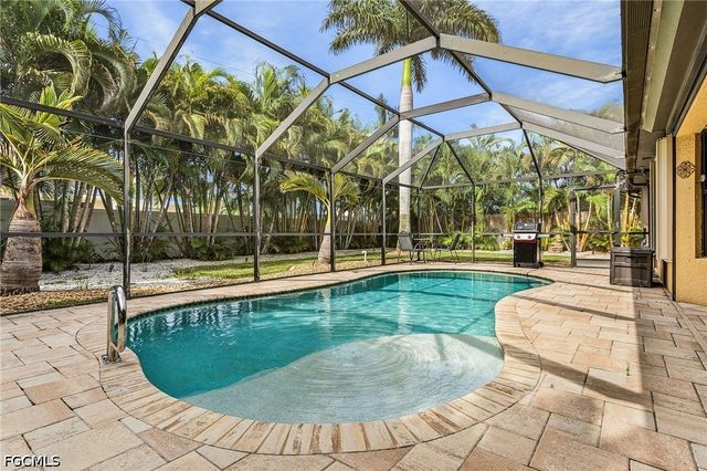 1513 SW 43rd LN, Cape Coral, FL 33914