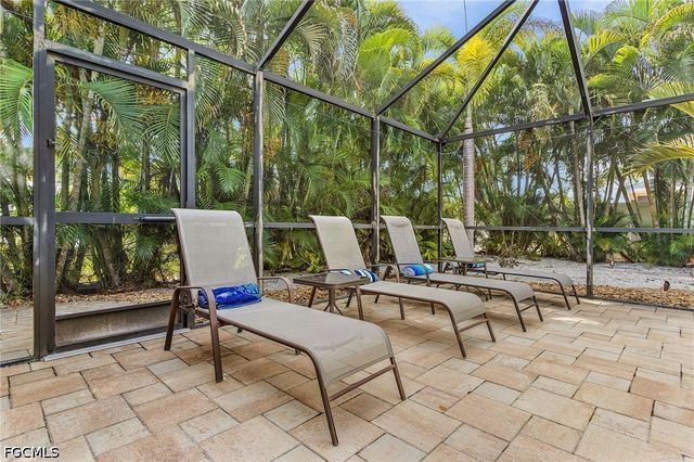 1513 SW 43rd LN, Cape Coral, FL 33914