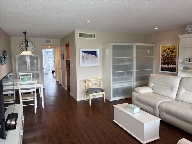2650 PEARCE DRIVE 409, Clearwater, FL 33764