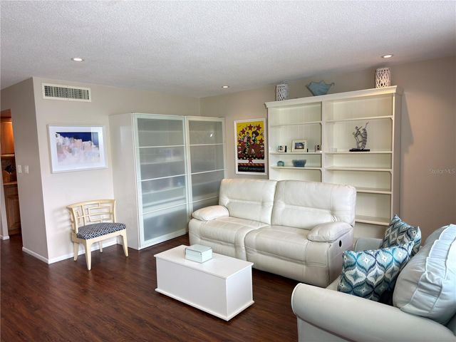 2650 PEARCE DRIVE 409, Clearwater, FL 33764