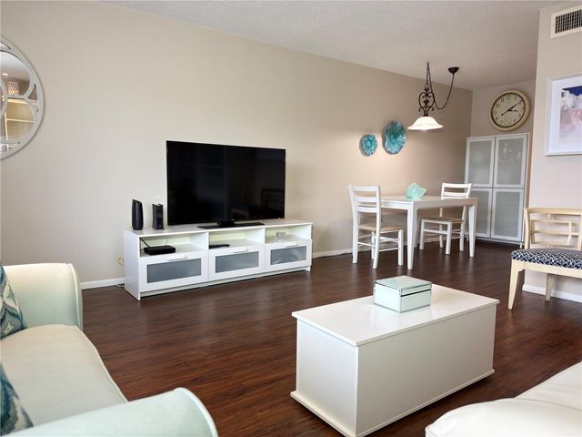 2650 PEARCE DRIVE 409, Clearwater, FL 33764