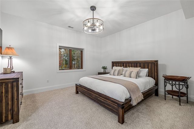 10485 Grubbs Road, Mccandless, PA 15090