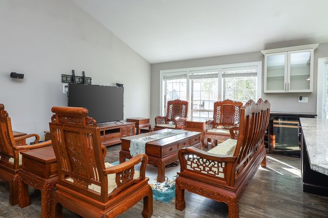 157 Wildberry Court, Aurora, IL 60504