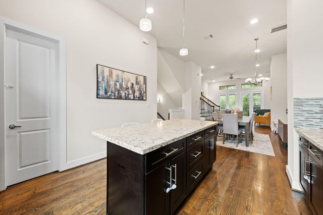 1208 W Dallas Street, Houston, TX 77019