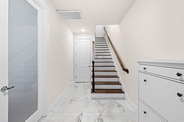 1208 W Dallas Street, Houston, TX 77019