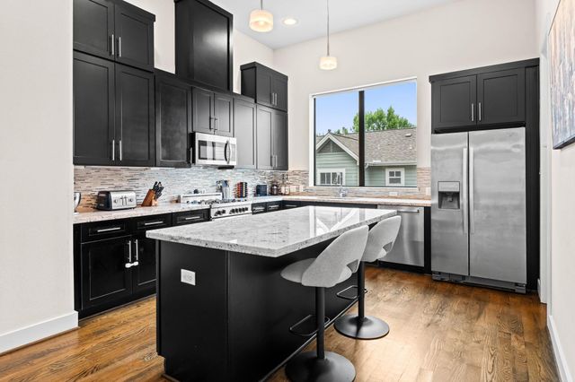 1208 W Dallas Street, Houston, TX 77019