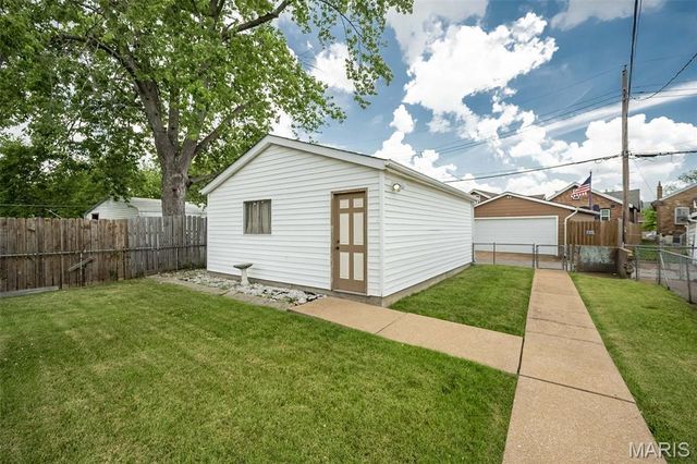 3922 Alexander Street, St Louis, MO 63116