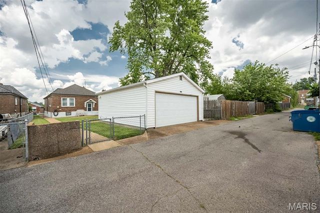 3922 Alexander Street, St Louis, MO 63116