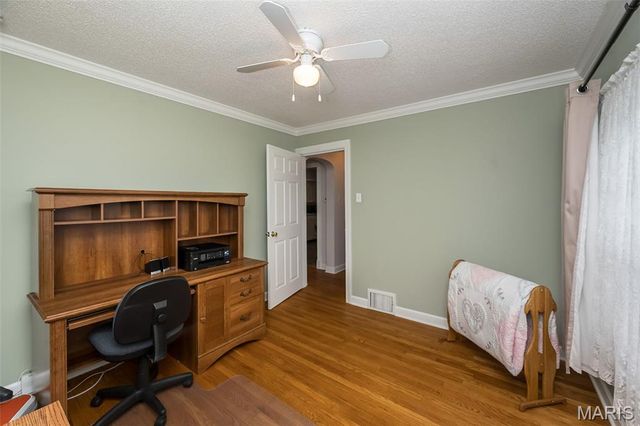 3922 Alexander Street, St Louis, MO 63116