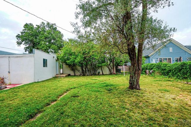 301 E 7th St, Walsenburg, CO 81089