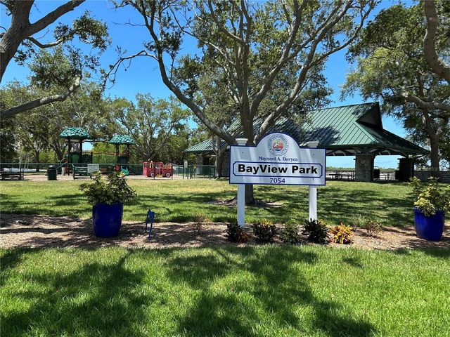 7011 PLACE DE LA PAIX 1A, St Petersburg, FL 33707