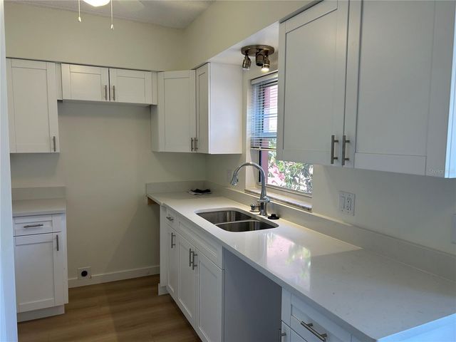 7011 PLACE DE LA PAIX 1A, St Petersburg, FL 33707