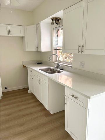 7011 PLACE DE LA PAIX 1A, St Petersburg, FL 33707