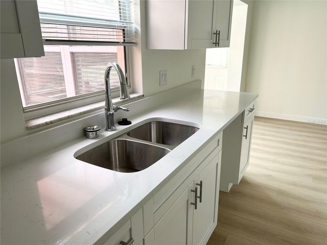 7011 PLACE DE LA PAIX 1A, St Petersburg, FL 33707