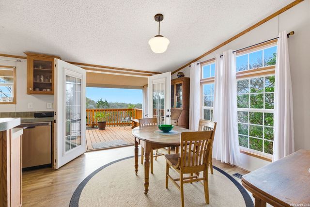 250 County Road 3829, San Antonio, TX 78253