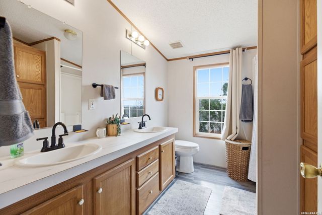 250 County Road 3829, San Antonio, TX 78253