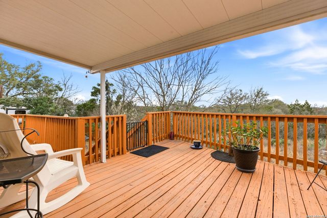 250 County Road 3829, San Antonio, TX 78253