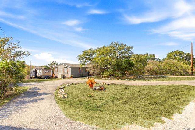 250 County Road 3829, San Antonio, TX 78253