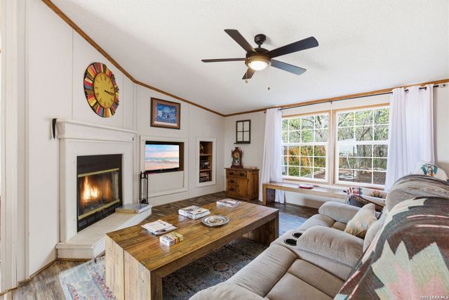 250 County Road 3829, San Antonio, TX 78253