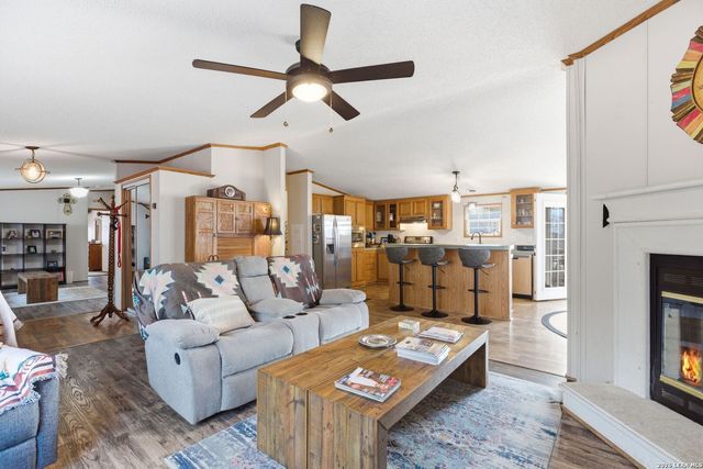 250 County Road 3829, San Antonio, TX 78253