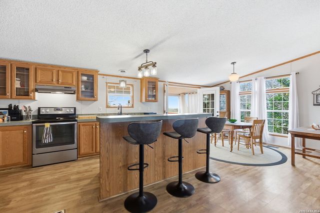 250 County Road 3829, San Antonio, TX 78253