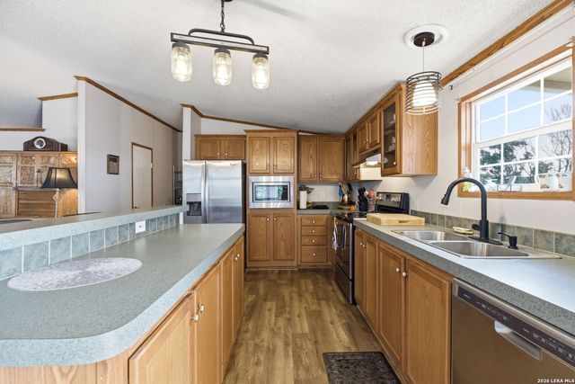 250 County Road 3829, San Antonio, TX 78253