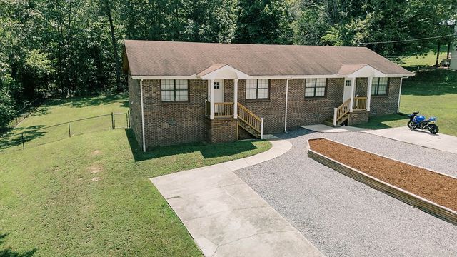 117 Shadowrock Dr, Tunnel Hill, GA 30755