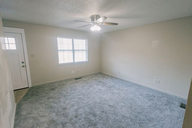 117 Shadowrock Dr, Tunnel Hill, GA 30755