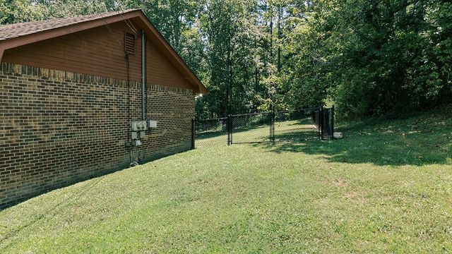 117 Shadowrock Dr, Tunnel Hill, GA 30755