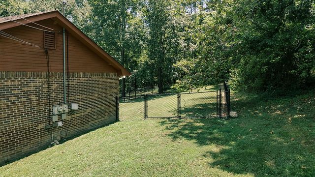 117 Shadowrock Dr, Tunnel Hill, GA 30755