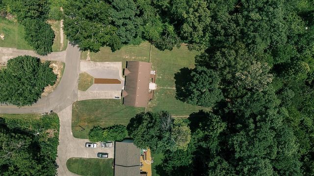 117 Shadowrock Dr, Tunnel Hill, GA 30755