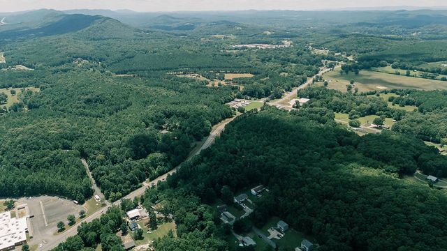 117 Shadowrock Dr, Tunnel Hill, GA 30755