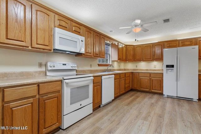 103 Red Wing Cove, Ocean Springs, MS 39564