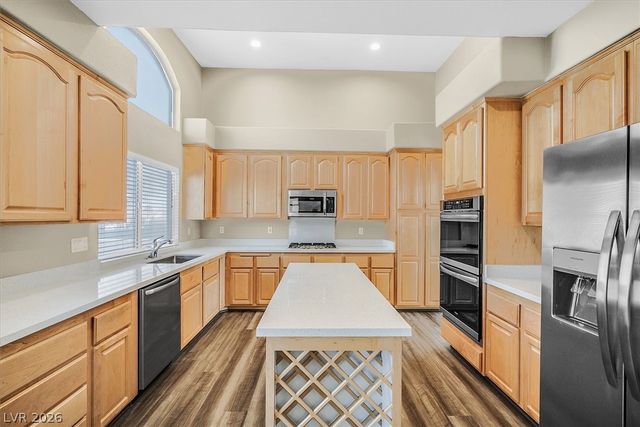 2008 Trailside Village Avenue, Henderson, NV 89012