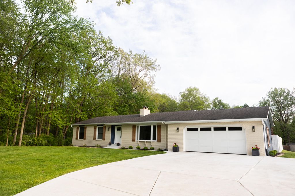 3896 W Small Road, La Porte, IN 46350