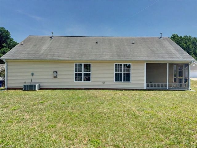 5828 Huckleberry Court, Winston-salem, NC 27105