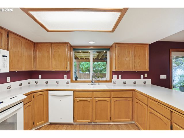 606 Ne 148TH St, Vancouver, WA 98685
