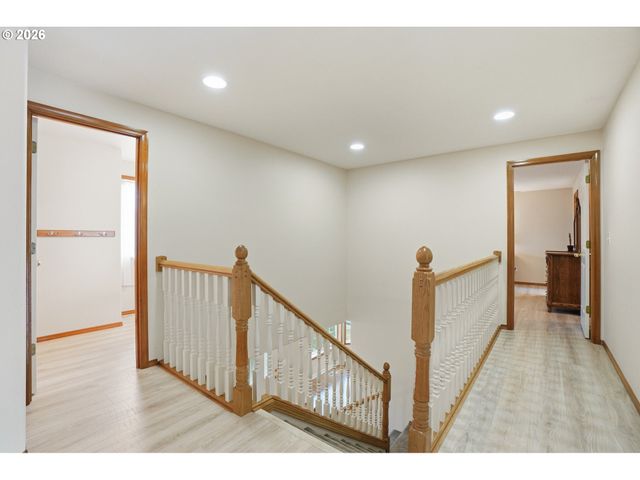 606 Ne 148TH St, Vancouver, WA 98685
