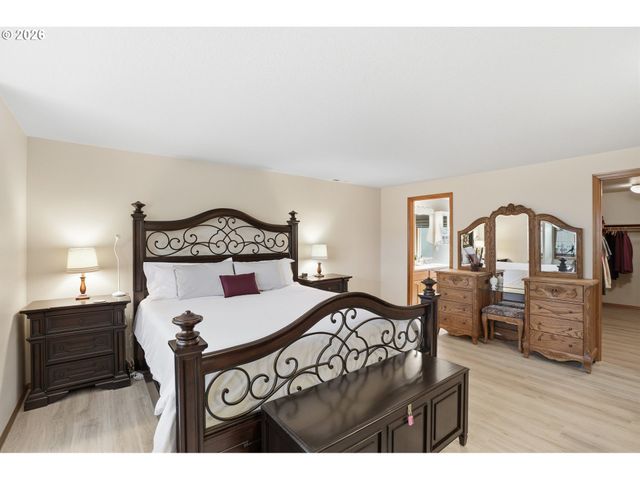 606 Ne 148TH St, Vancouver, WA 98685