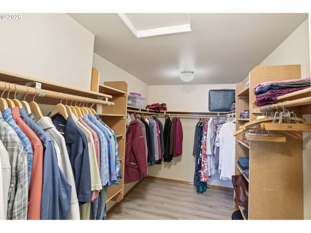 606 Ne 148TH St, Vancouver, WA 98685