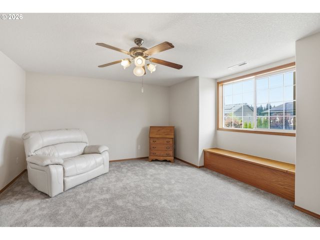606 Ne 148TH St, Vancouver, WA 98685