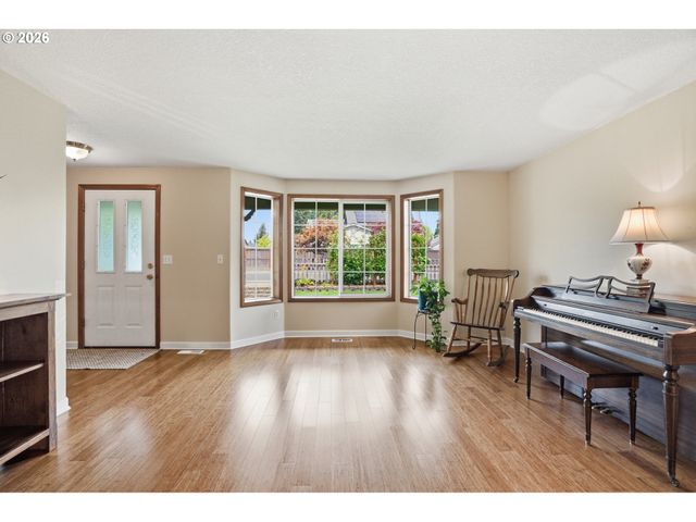 606 Ne 148TH St, Vancouver, WA 98685