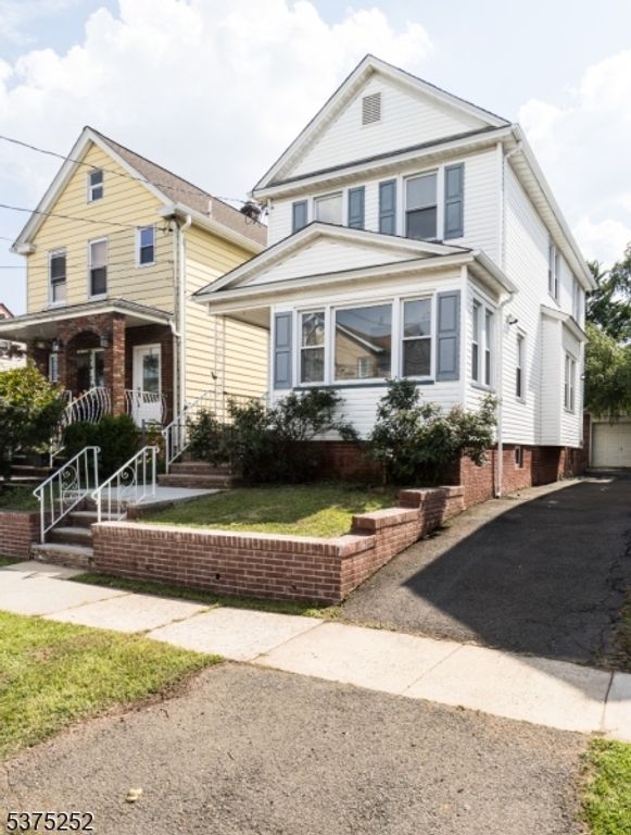 419 Lafayette St, Linden City, NJ 07036